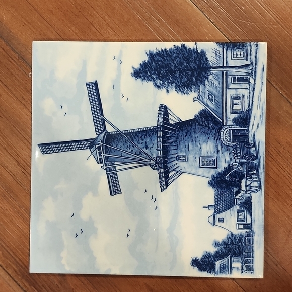 Vintage Handpainted tile. - Picture 1 of 4